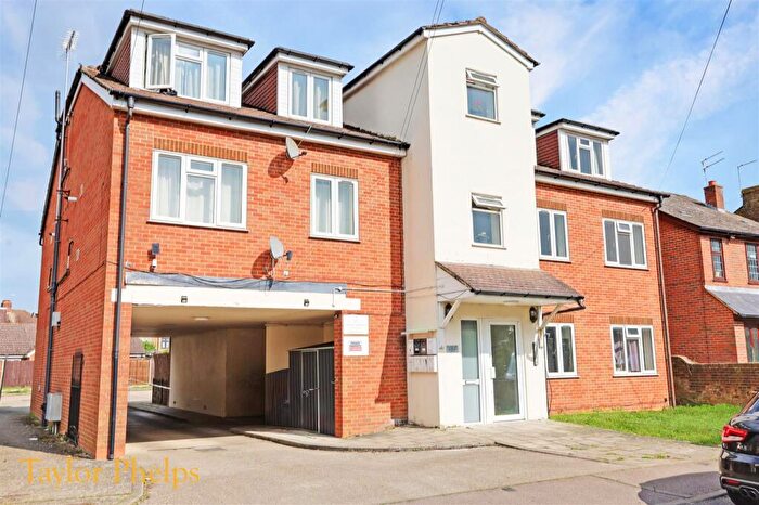 1 Bedroom Apartment To Rent In Hoppet Court, Trinity Lane, Waltham Cross, EN8