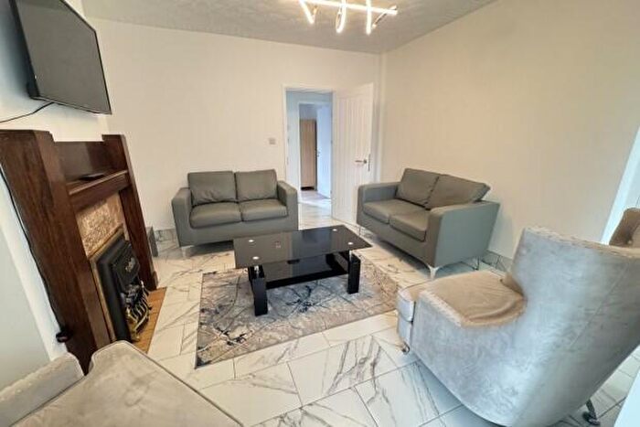 4 Bedroom Terraced House To Rent In Cathays Terrace Cardiff, CF24
