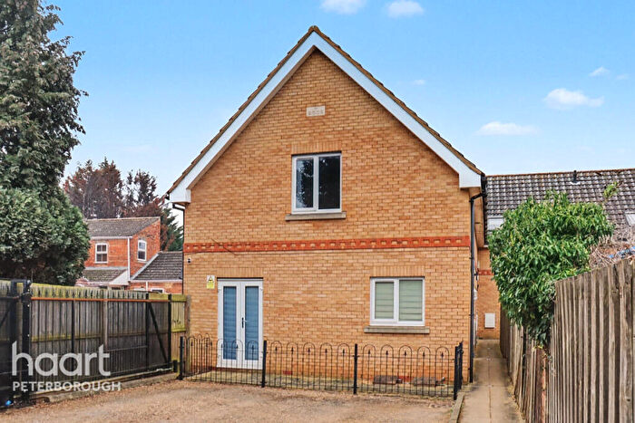 2 Bedroom Flat For Sale In All Saints Road, Peterborough, PE1
