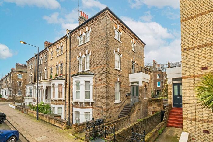 2 Bedroom Flat To Rent In Edith Road, London, W14
