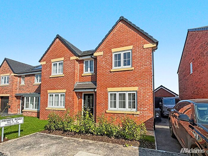 4 Bedroom Detached House To Rent In Hughes Close, Farnworth, Widnes, WA8