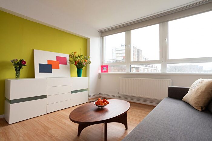 2 Bedroom Flat To Rent In Cherbury Court, St. John's Estate, London, N1