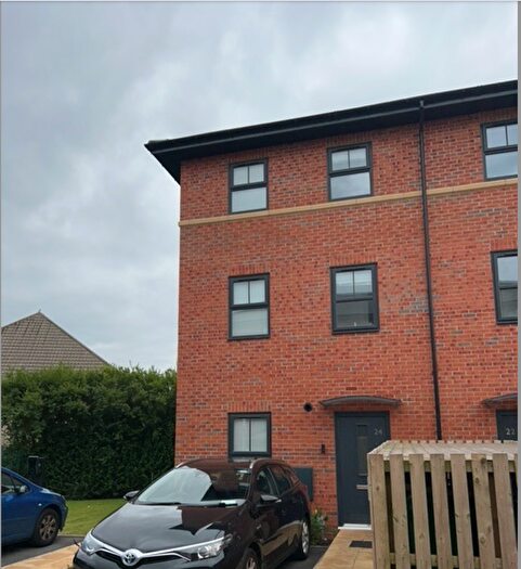 2 Bedroom Town House To Rent In Hablethorpe, Denewood Crescent, Nottingham, NG8