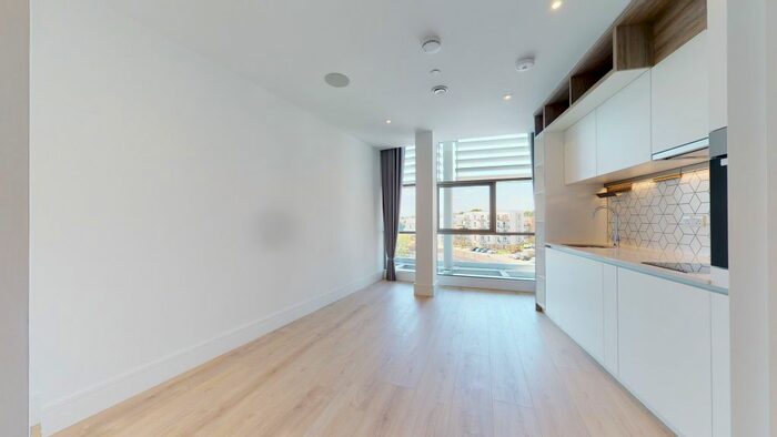 Studio To Rent In Station Road, Addlestone, KT15