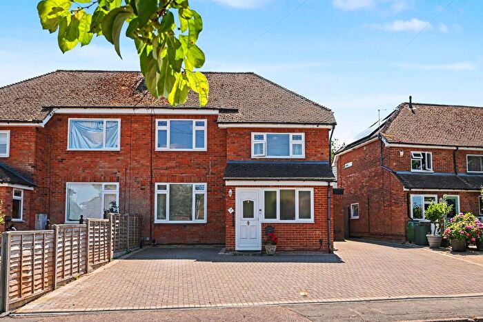 3 Bedroom Semi-Detached House For Sale In Meadow Close, Tring, HP23
