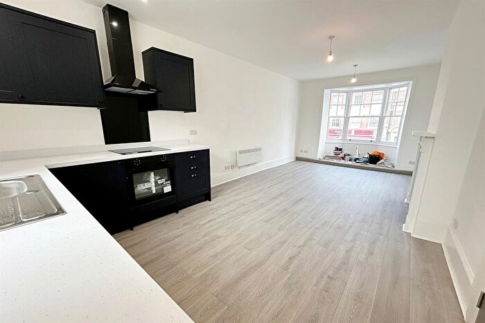 1 Bedroom Flat To Rent In Blandford Town Centre, DT11