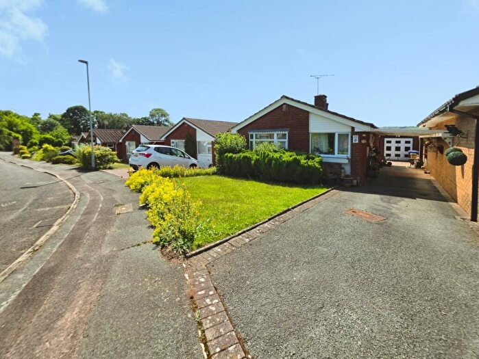 2 Bedroom Detached Bungalow For Sale In Clyde Avenue, Biddulph, Stoke-On-Trent, ST8