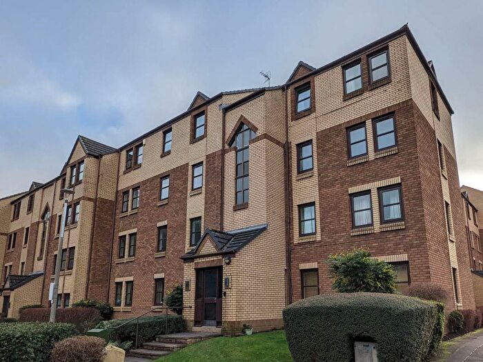 3 Bedroom Flat To Rent In Craighouse Gardens, Morningside, Edinburgh, EH10