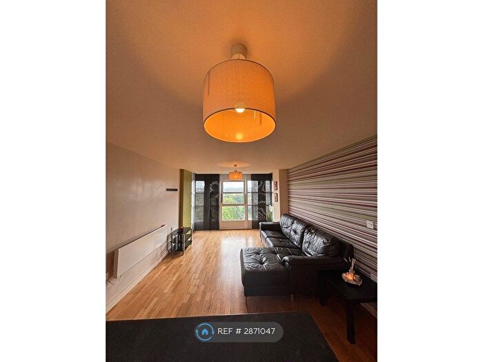 2 Bedroom Flat To Rent In Spindletree Avenue, Manchester, M9