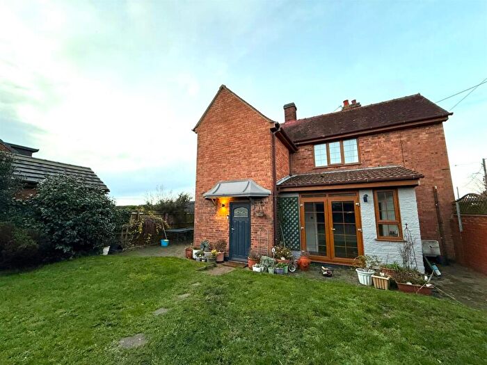 2 Bedroom Semi Detached House To Rent In Birmingham Road, Ansley, Nuneaton, CV10