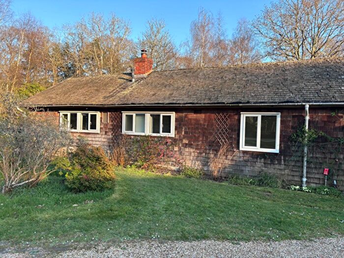 2 Bedroom Property To Rent In Dock Lane, Brockenhurst, SO42