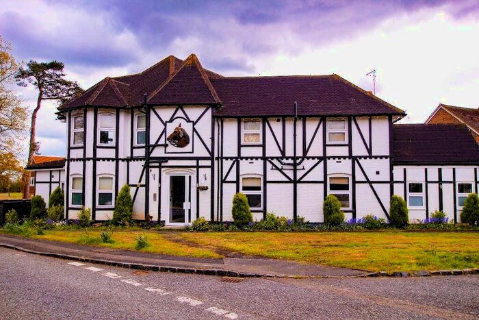 2 Bedroom Penthouse To Rent In Ermin Street, RG20