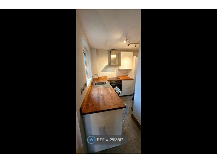 1 Bedroom Flat To Rent In Sawyer Close, London, N9