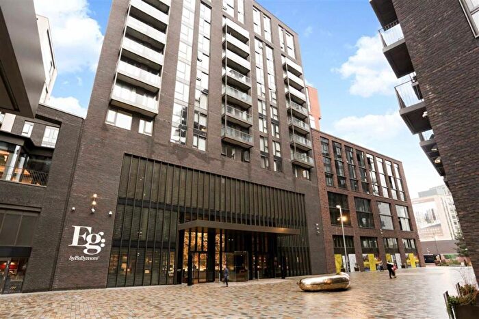 2 Bedroom Flat To Rent In New Union Square, Nine Elms, SW11