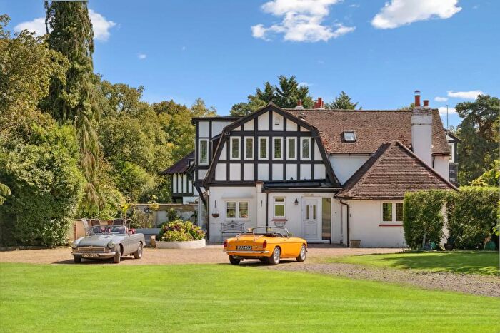 4 Bedroom Property For Sale In Lower South Park, South Godstone, Godstone, RH9