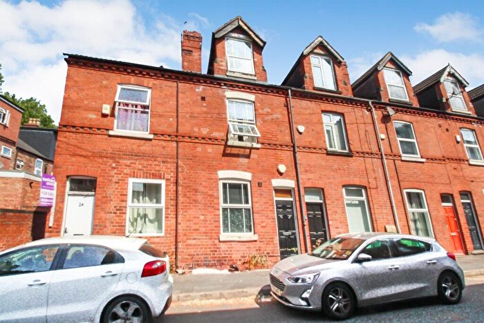 4 Bedroom Terraced House For Sale In Mettham Street, Lenton, NG7