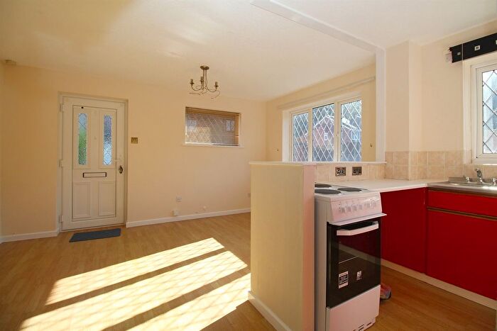 1 Bedroom Villa To Rent In Warren Drive, Leicester, LE4