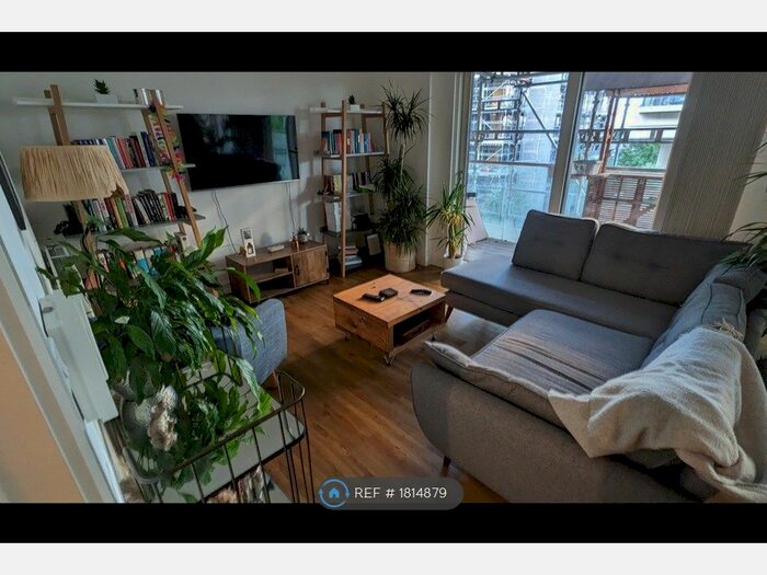 2 Bedroom Flat To Rent In Dalston Square, London, E8