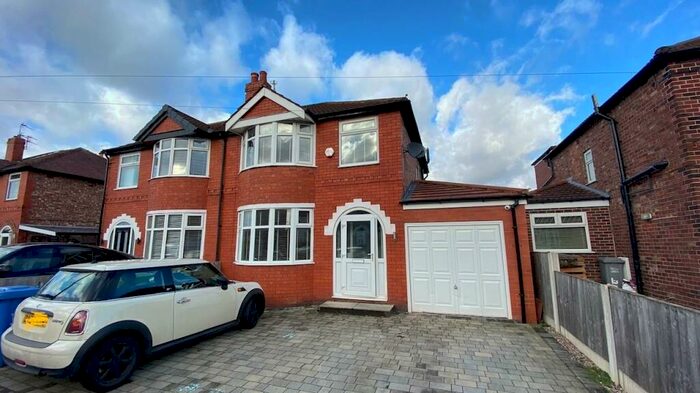 3 Bedroom Semi-Detached House To Rent In Witley Drive, Sale, M33
