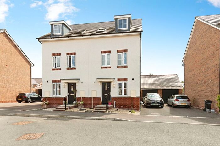 3 Bedroom Semi-Detached House For Sale In Maurice Shill Close, Stonehouse, Gloucestershire, GL10