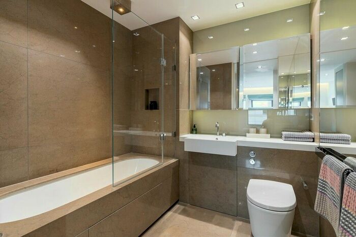 1 Bedroom Flat To Rent In Babmaes Street, St James, SW1Y