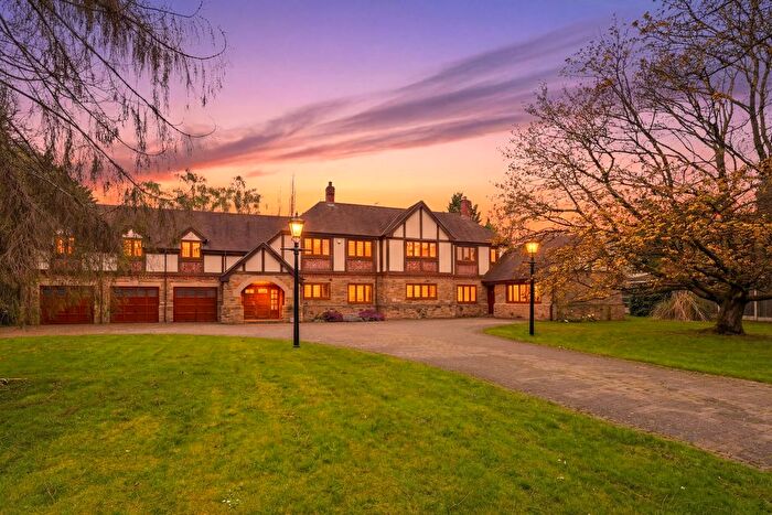 6 Bedroom Detached House For Sale In Birchwood Dell, Bessacar, Doncaster, DN4