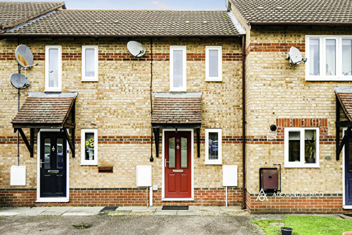 1 Bedroom Terraced House To Rent In Sallow Close, Bicester, Oxfordshire, OX26