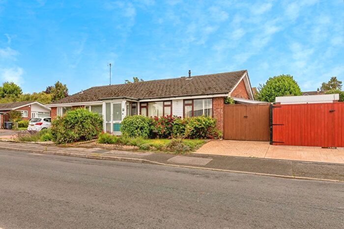 2 Bedroom Bungalow For Sale In Porchester Road, Bingham, Nottingham, Nottinghamshire, NG13