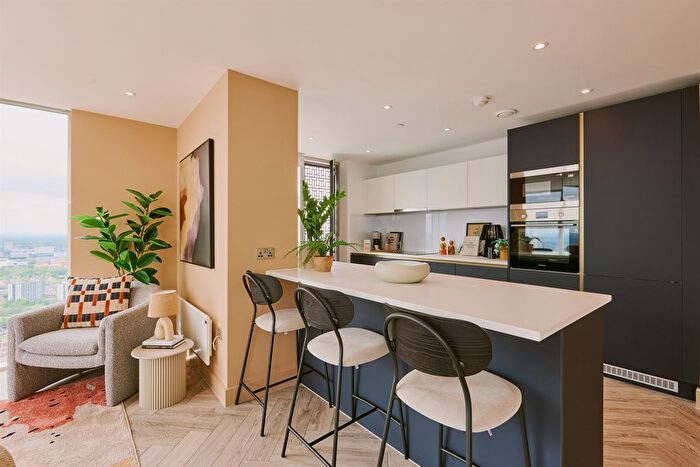 3 Bedroom Flat To Rent In Cortland, M3