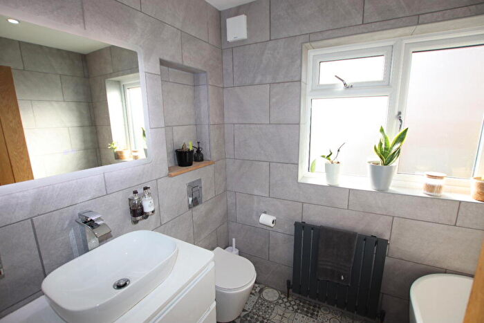 2 Bedroom Semi-Detached Bungalow For Sale In Clacton On Sea, CO15