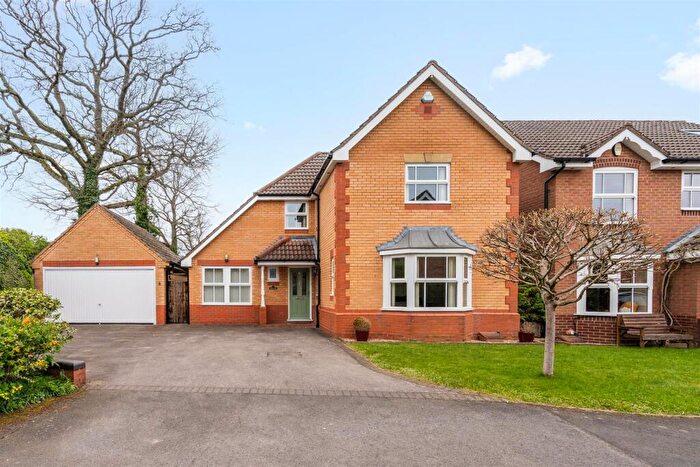 4 Bedroom Detached House For Sale In Barwell Close, Dorridge, Solihull, B93