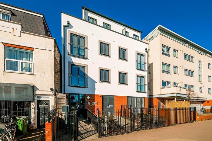1 Bedroom Flat To Rent In Stowbridge Apartments, Lea Bridge Road, Walthamstow, E17