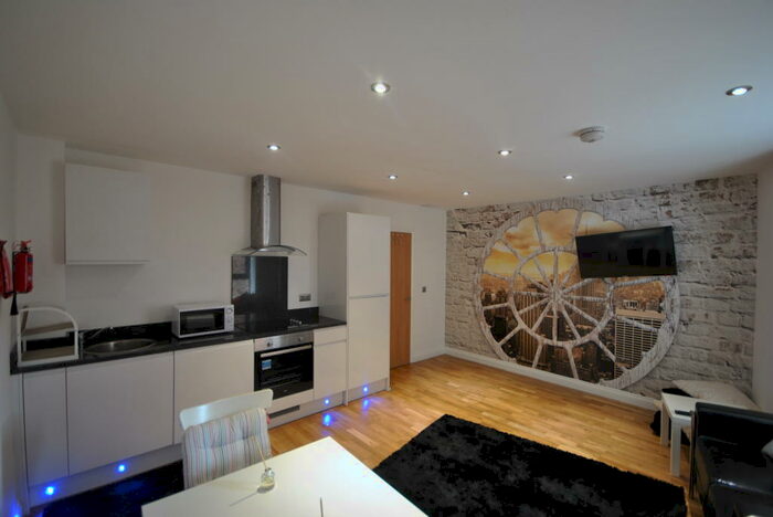 2 Bedroom Apartment To Rent In Falconars House (Flat ), Falconars Court, Newcastle Upon Tyne, Tyne & Wear, NE1