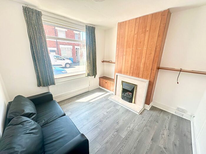 3 Bedroom Terraced House To Rent In Edinburgh Road, Kettering, NN16