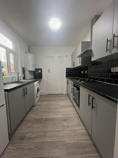 3 Bedroom Terraced House To Rent In Winchelsea Road, London, N17