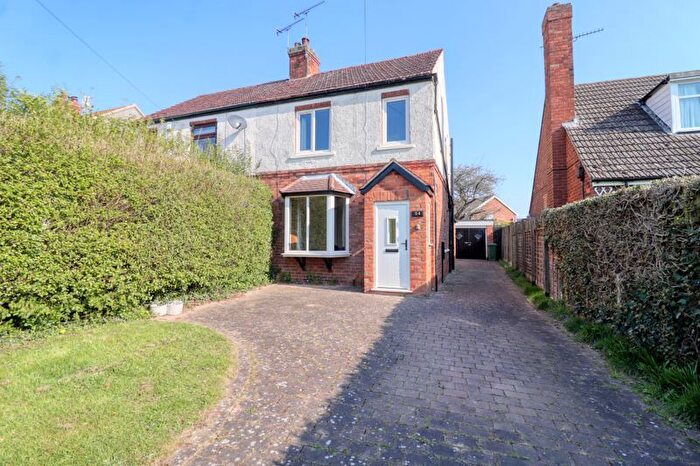 3 Bedroom Semi-Detached House To Rent In Manor Road, Bottesford, Scunthorpe, DN16