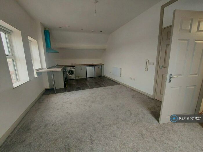 Studio To Rent In Rawson Street, Farnworth, Bolton, BL4