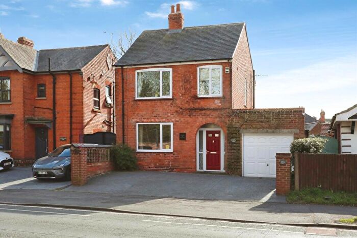 3 Bedroom Detached House For Sale In North Road, Retford, DN22