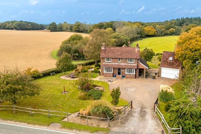 2 Bedroom Detached House For Sale In Lewes Road, Blackboys, TN22