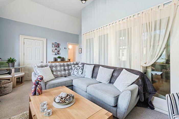 Flat For Sale In Grenville Road, Plymouth, Devon, PL4