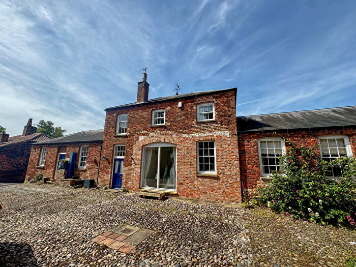 3 Bedroom Semi-Detached House For Sale In The Mansion Stables Westgate Louth, LN11