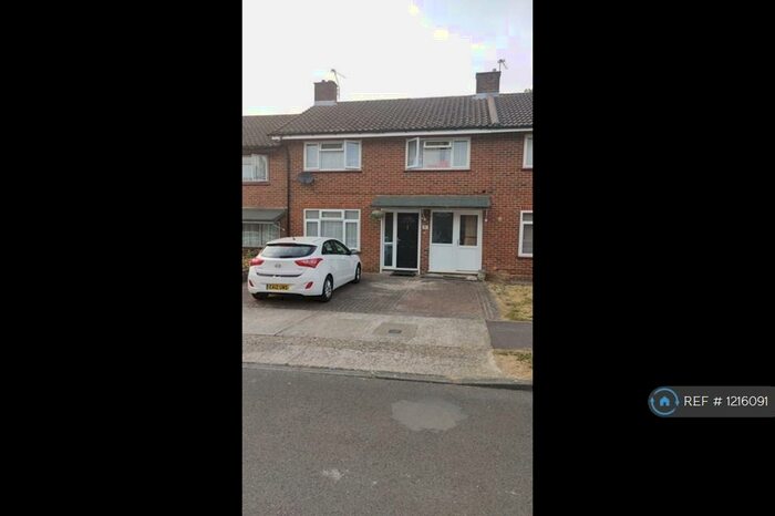 3 Bedroom Terraced House To Rent In Priors Walk, Crawley, RH10