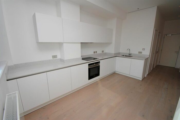 Studio To Rent In Highgate Hill, London, N19