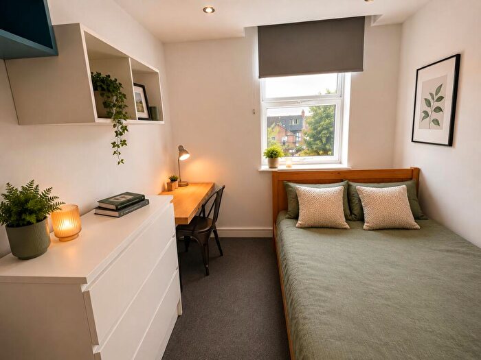 3 Bedroom Duplex To Rent In B Charnwood Grove, West Bridgford, Nottingham, NG2