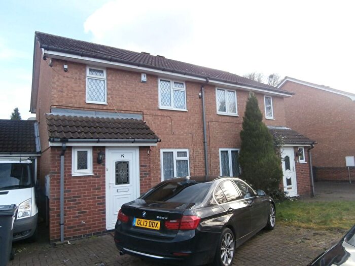 3 Bedroom Semi-Detached House To Rent In Larchfield Close, Birmingham, B20