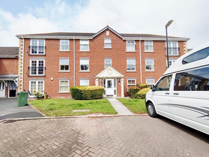 2 Bedroom Flat To Rent In Goldfinch Court, Chorley, PR7