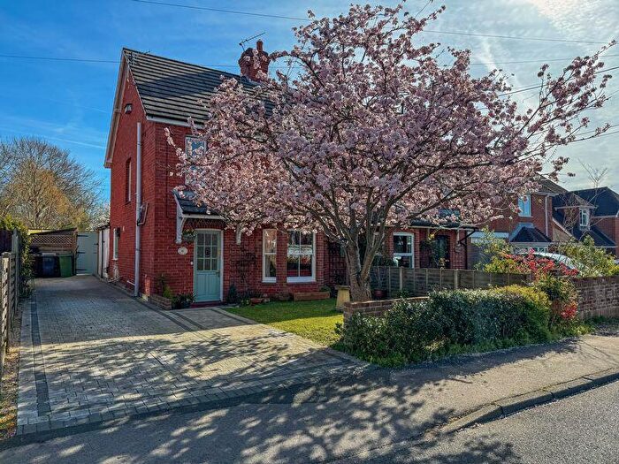 3 Bedroom Semi-Detached House For Sale In Swanmore, SO32