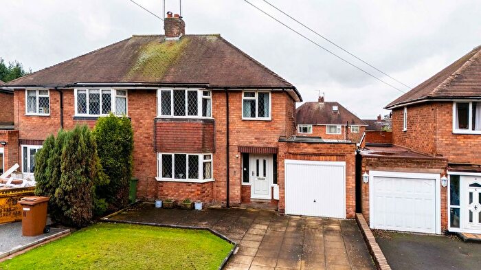 3 Bedroom Semi Detached House For Sale In Sandringham Drive, Aldridge, WS9