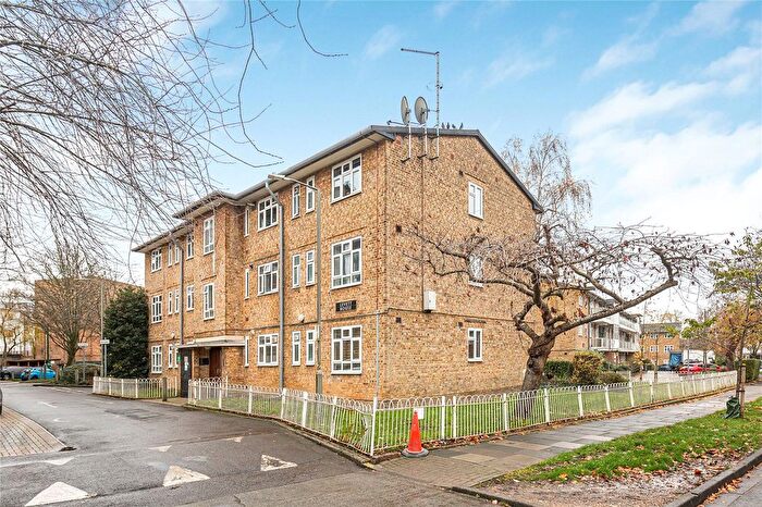 3 Bedroom Flat For Sale In Fayland Avenue, Furzedown, SW16