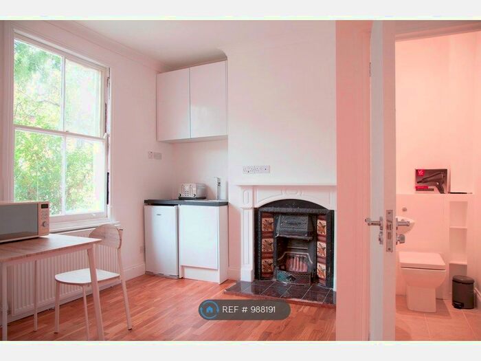 1 Bedroom Flat To Rent In Mercia Grove, London, SE13